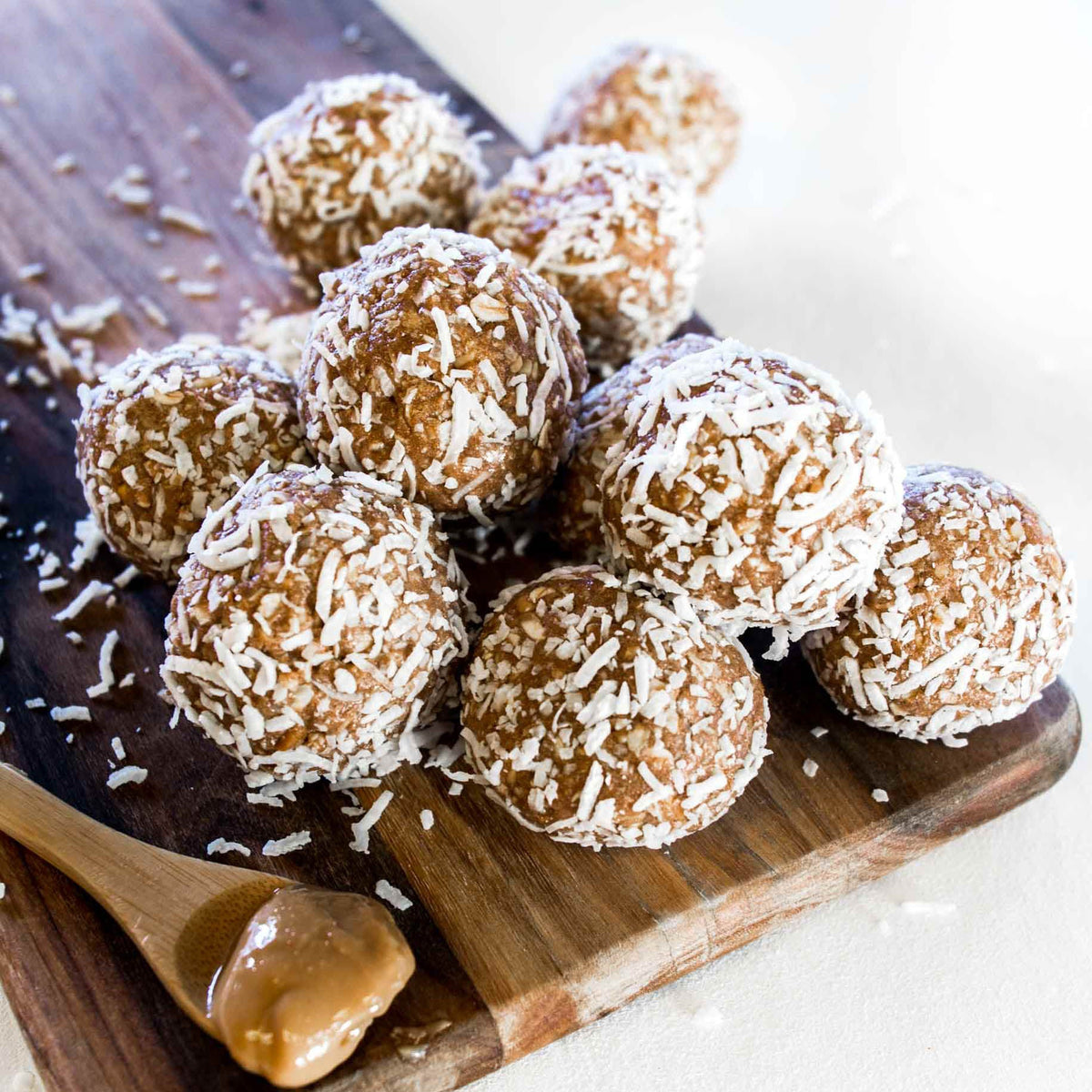 Peanut Butter Protein Balls LEAH ITSINES