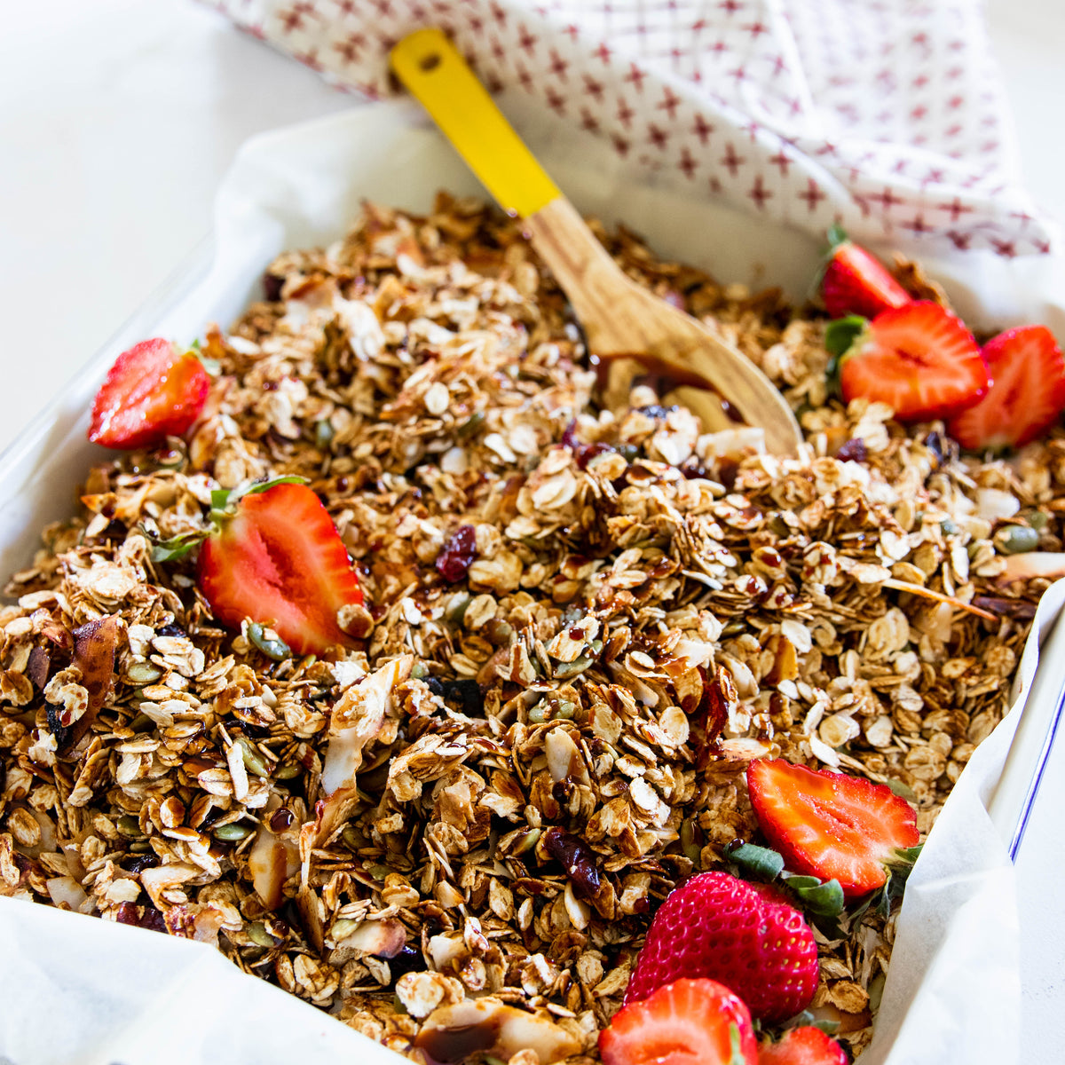 Easy & Healthy Granola with Date Syrup LEAH ITSINES